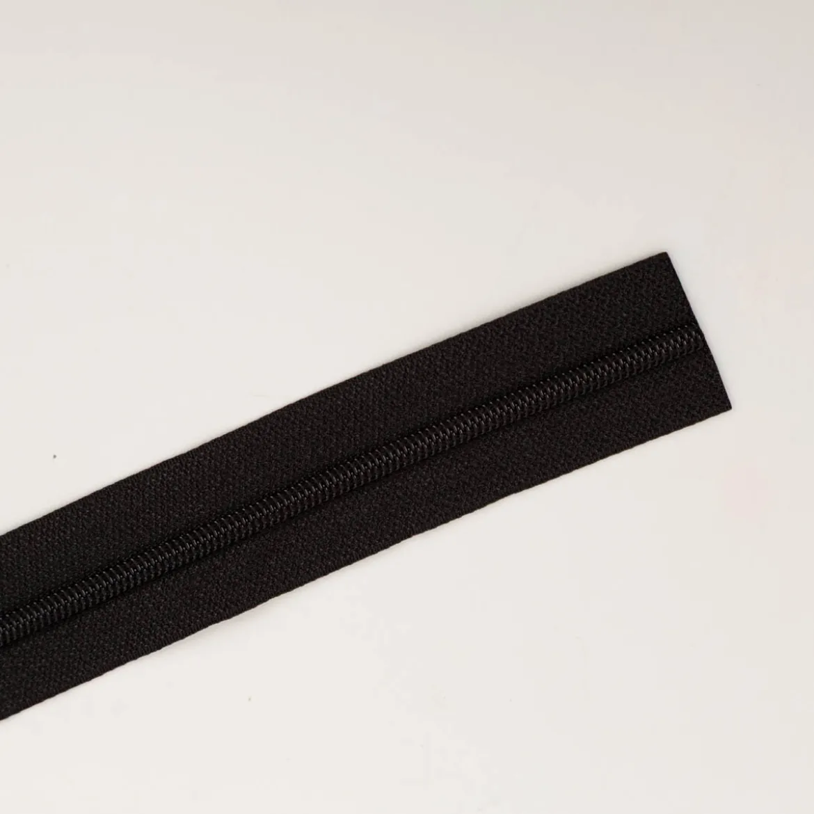 Reißverschluss Meterware made in Germany individuell zuschneidbar 25mm Schwarz