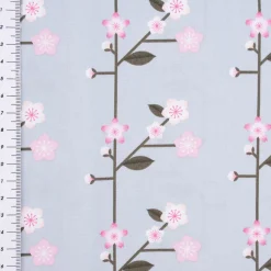 Rico Design Baumwollstoff Stoffabschnitt Kirschblütenzweige hellblau rosa 50x140cm