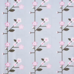 Rico Design Baumwollstoff Stoffabschnitt Kirschblütenzweige hellblau rosa 50x140cm