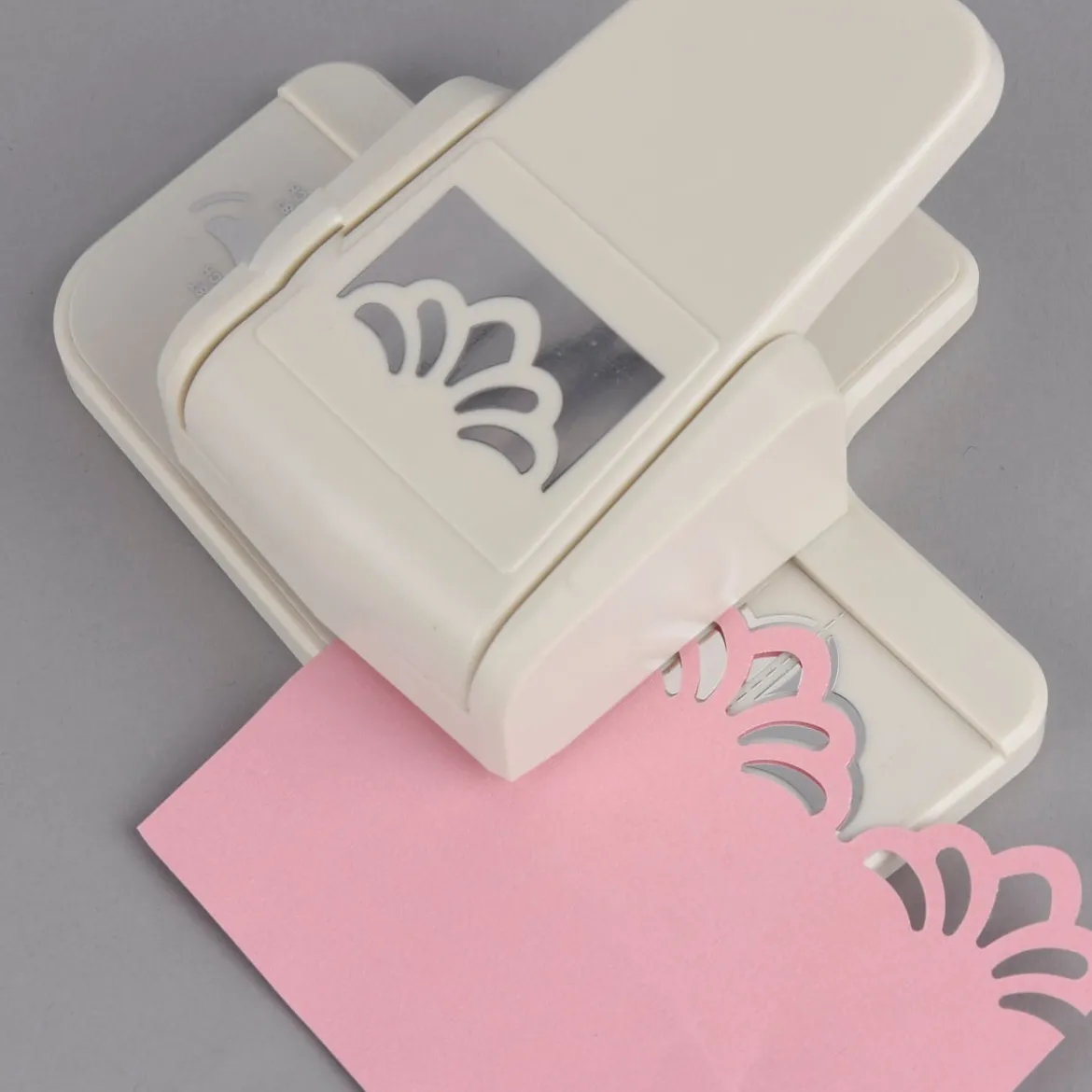 Rico Design Bordürenstanze groß Ornament 4x5cm