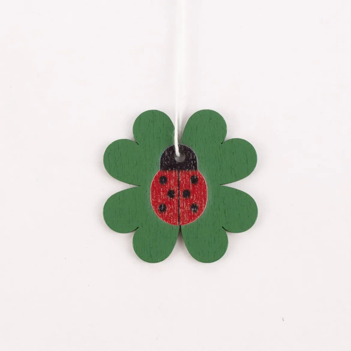 Rico Design Dekohänger Kleeblatt mit Marienkäfer aus Holz grün rot schwarz 5x5cm