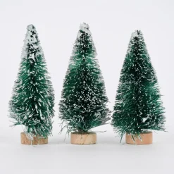 Rico Design 3er Set kleine Deko Tannen mit Schnee grün 7cm