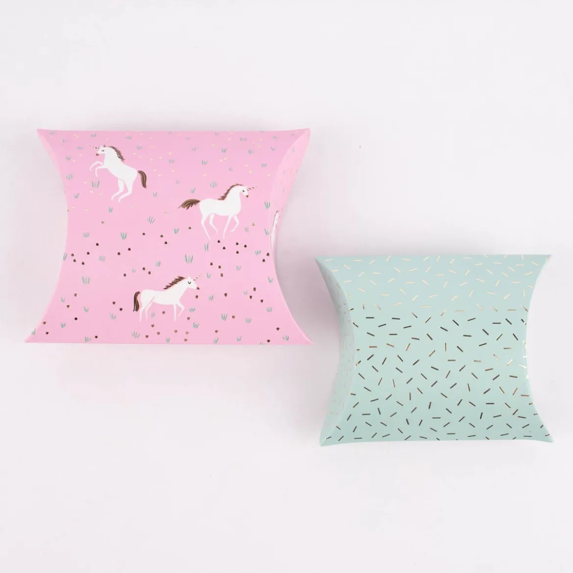 Rico Design Geschenkschachteln Mix Einhorn Mint Rosa mit Folienprägung 6 Stück verschieden groß