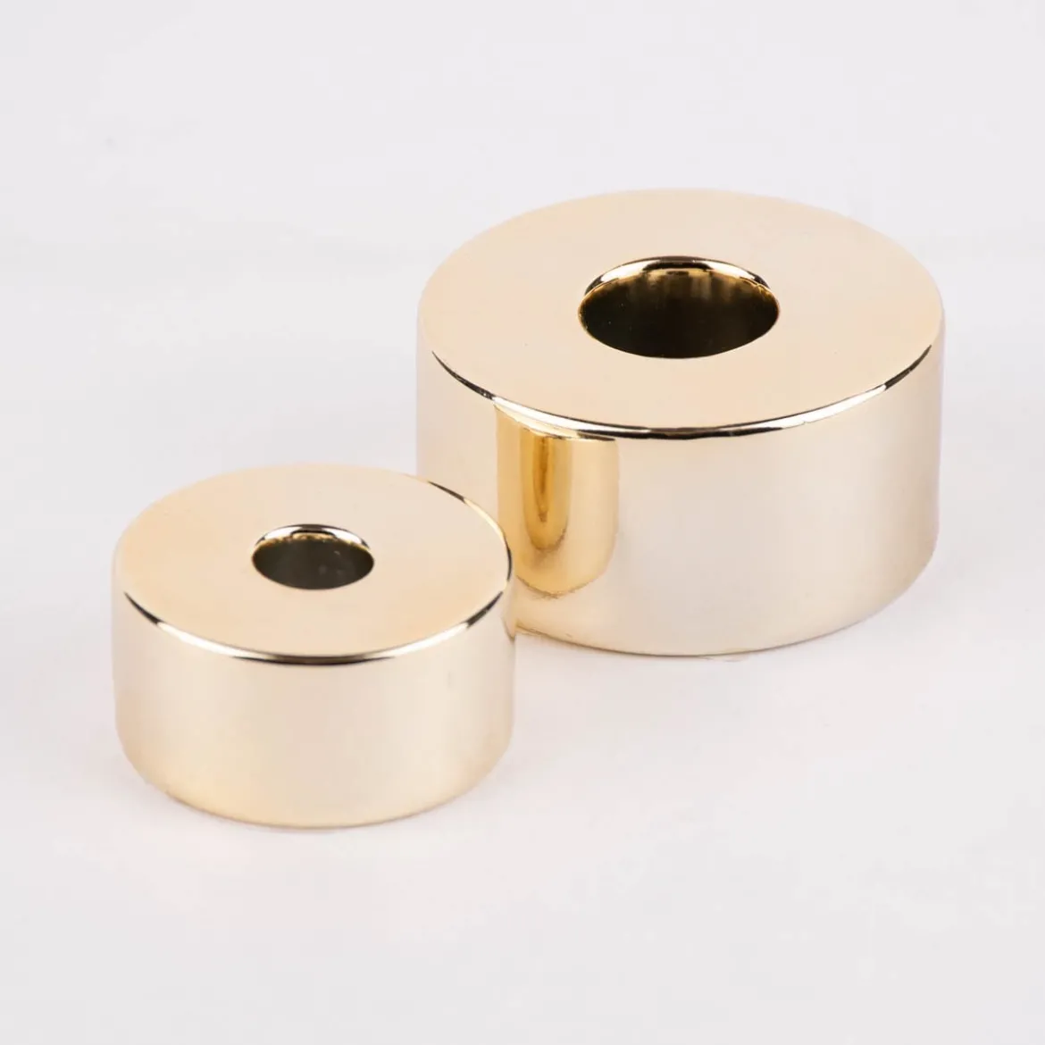 Rico Design Kerzenhalter für kleine Stabkerzen Keramik glänzend goldfarbig 2x4,5cm