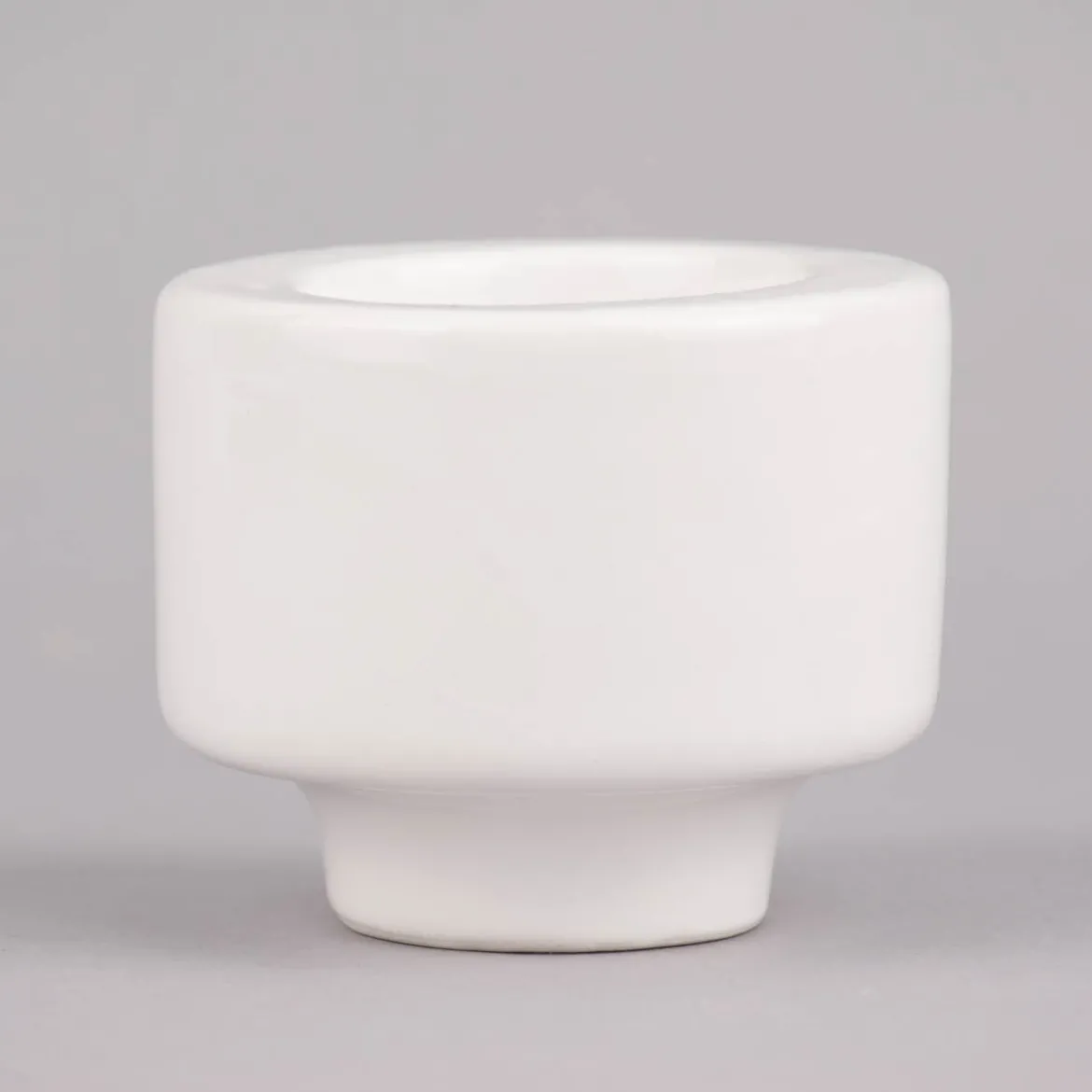 Rico Design Kerzenhalter für Stabkerzen und Teelichter Porzellan glänzend weiß 6x7,5cm