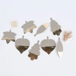 Rico Design Papieranhänger Blätter Graukarton 8 Stück verschiedene Designs