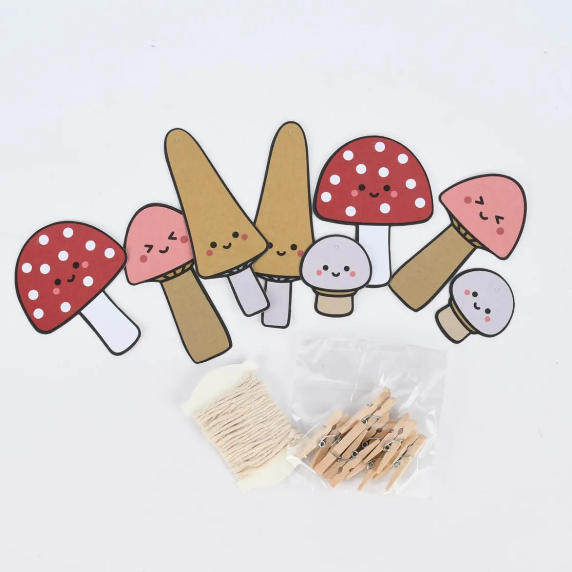 Rico Design Papieranhänger Pilze bunt 8 Stück verschiedene Designs