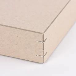 Rico Design Ritzschachtel quadratisch Graupappe 13x13x3,5cm