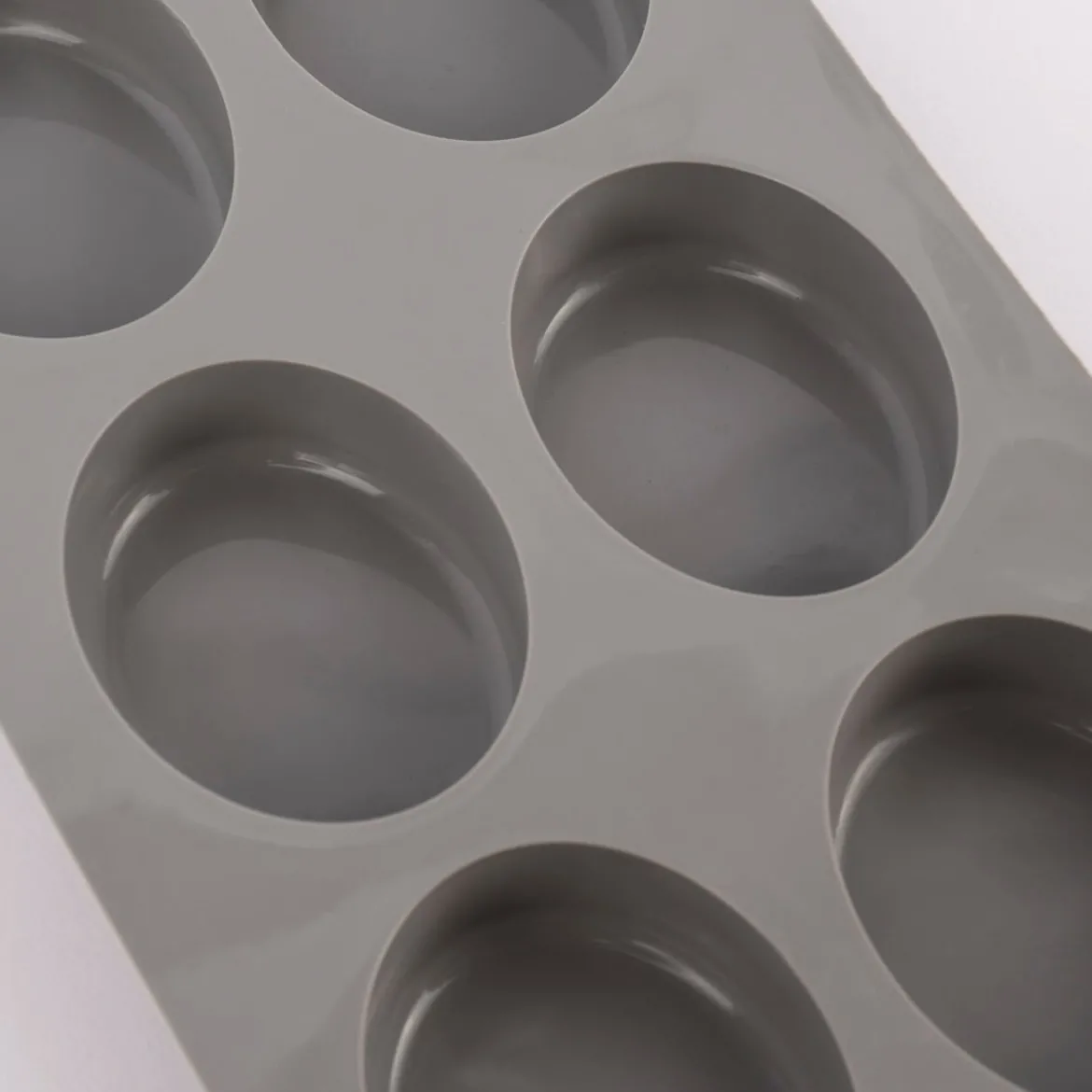 Rico Design Seifengießform oval für 6 Stück 7,5x6x2,5cm