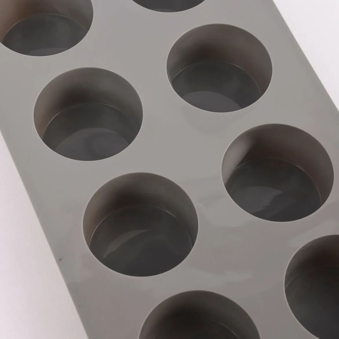 Rico Design Seifengießform rund für 8 Stück 5,7x3cm