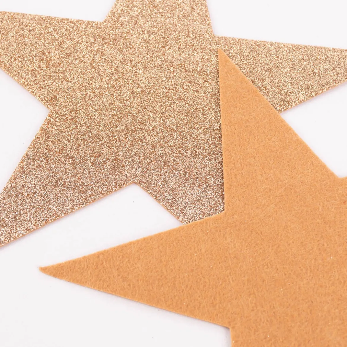 Rico Design Untersetzer Sterne Filz Glitzer goldfarbig 19x18cm 6 Stück