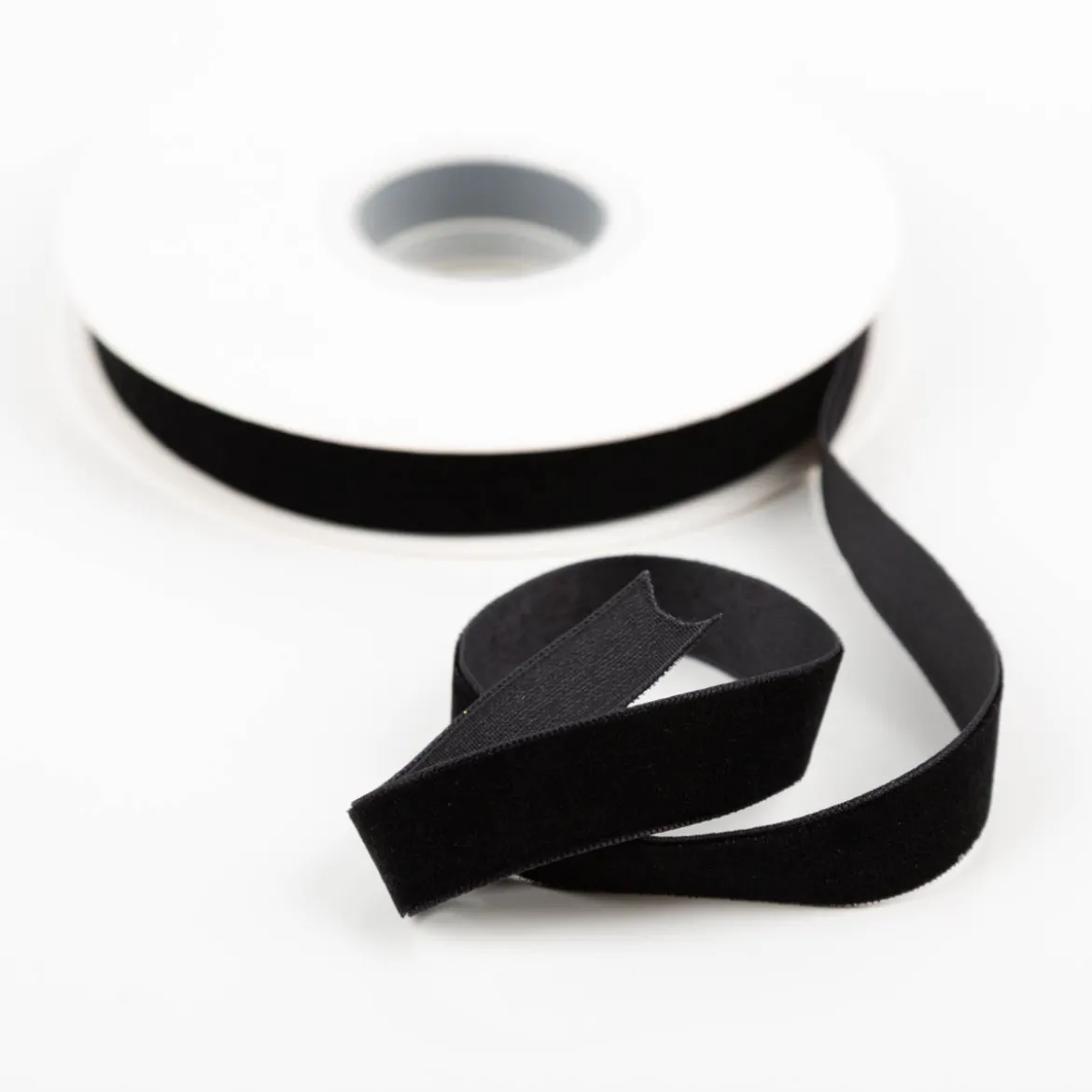 Samtband schwarz 15mm breit 1 Rolle mit 10m Dekoband & Geschenkband