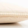 Samtkissen Carmel mit Kederumrandung dove white 45x45cm
