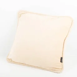 Samtkissen Carmel mit Kederumrandung dove white 45x45cm
