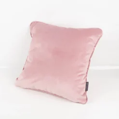 Samtkissen LeVelvet mit Kederumrandung und Federfüllung rosa 70x70cm von SCHÖNER LEBEN.