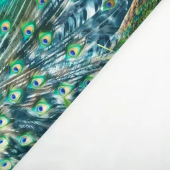 Samtstoff Pfau blau-grün – Digitaldruck mit leuchtendem Design