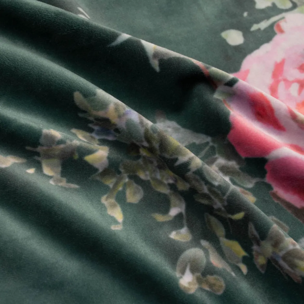 Samtstoff Polsterstoff Deko Velvet Deluxe Roses Delicate Painting Rosen grün rosa 1,40m