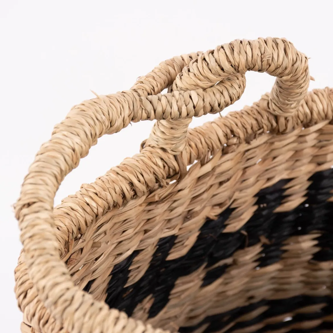 Sass & Belle Aufbewahrungskorb mit Henkel geflochten Streifen Seegras natur schwarz 28x30cm