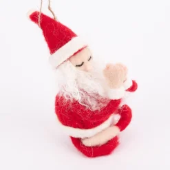 Sass & Belle Dekohänger Weihnachtsmann Yoga Filz Wolle weiß rosa grau 10,5x5x9cm