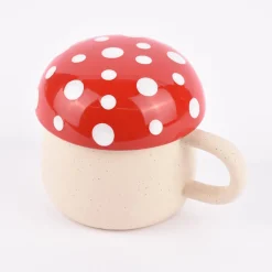 Sass & Belle Tasse mit Deckel Pilz Steinzeug beige rot weiß 320ml