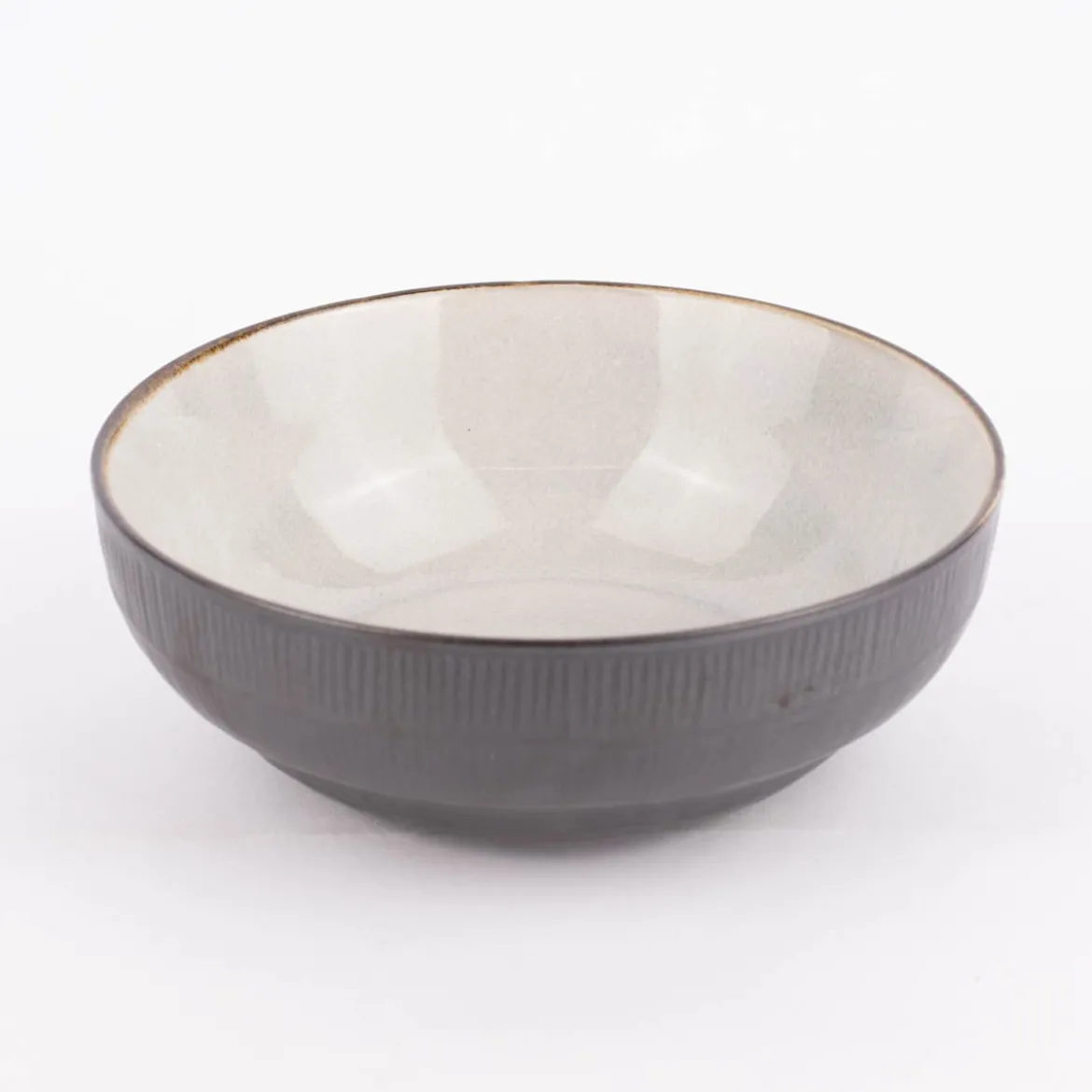 Schale Bowl mit gewelltem Rand reactive glaze reaktive Glasur hellgrau 17,5x6,5cm