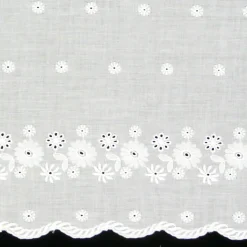 Scheibengardine Batist mit Lochstickerei Blumen weiß 57cm hoch