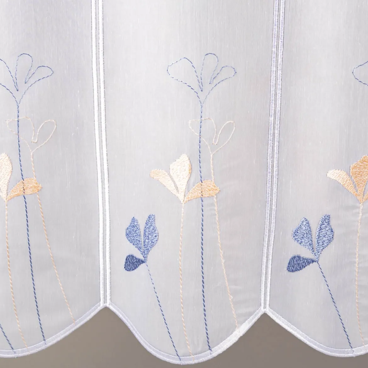 Scheibengardinen Meterware nähfrei Stickerei Voile Blumen weiß blau 45cm Höhe