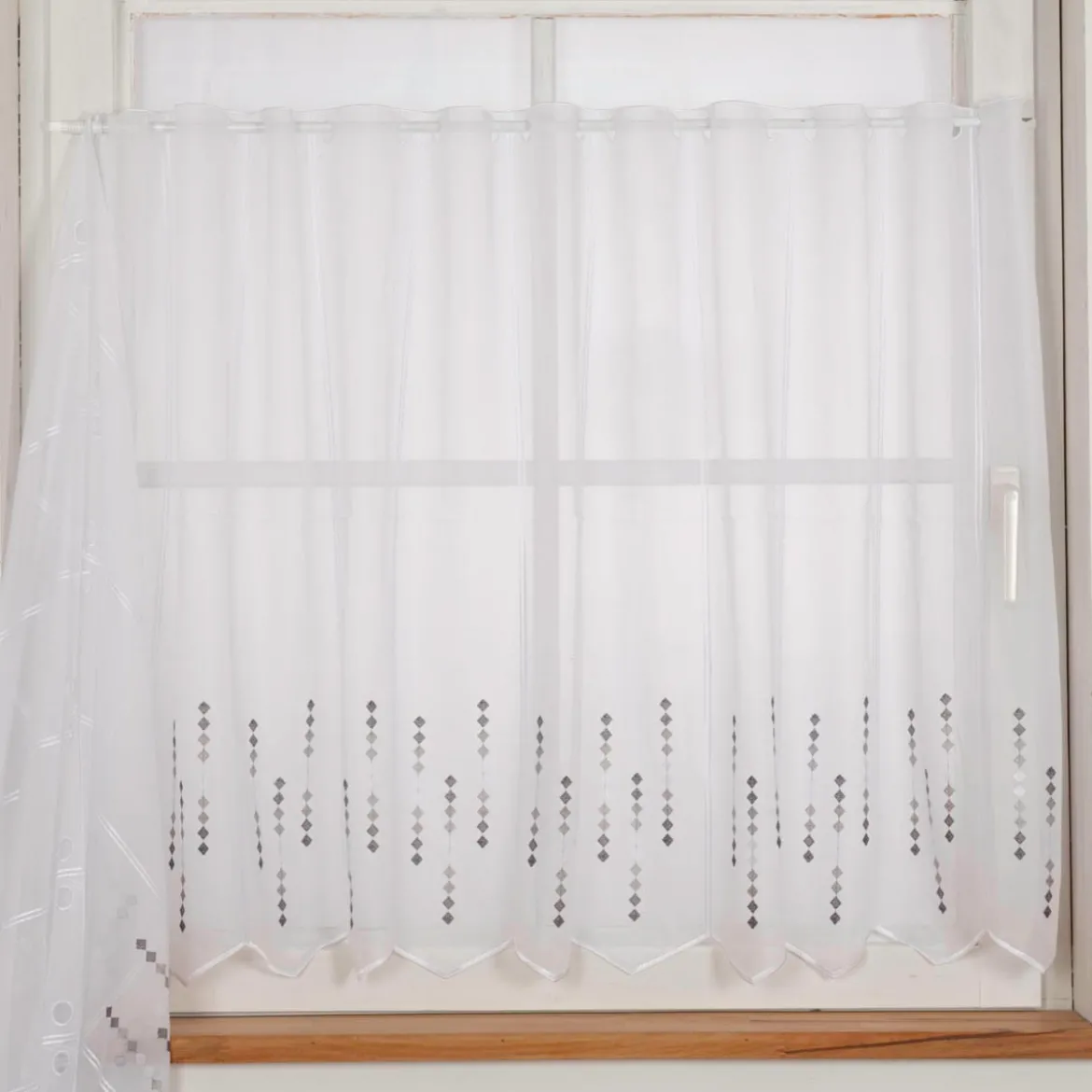 Scheibengardinen Meterware Effektvoile Stickerei Raute weiß grau 60cm hoch