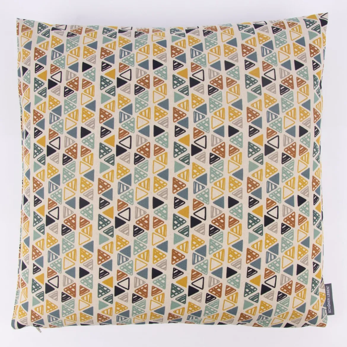 SCHÖNER LEBEN. Kissenhülle Dreiecke in Reihen beige petrol ocker schwarz 50x50cm