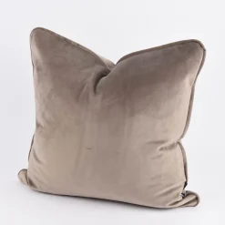 SCHÖNER LEBEN. Samtkissen mit Kederumrandung und Federfüllung taupe 50x50cm
