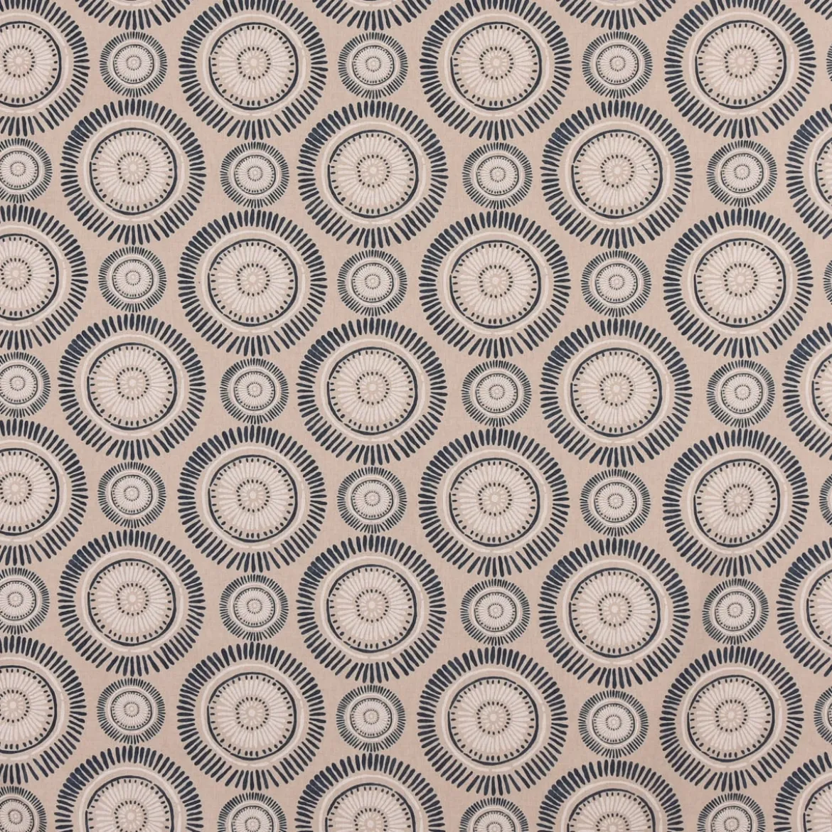 SCHÖNER LEBEN. Tischdecke Mandala Kreise Punkte Striche natur nachtblau cremeweiß verschiedene Größen