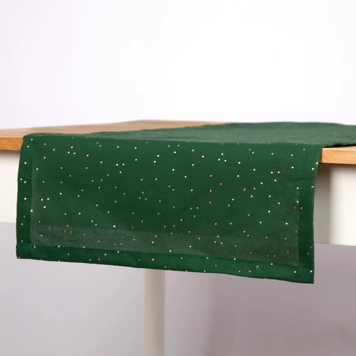 SCHÖNER LEBEN. Tischläufer aus Baumwoll-Canvas in Grün mit Goldpunkten 40x160cm