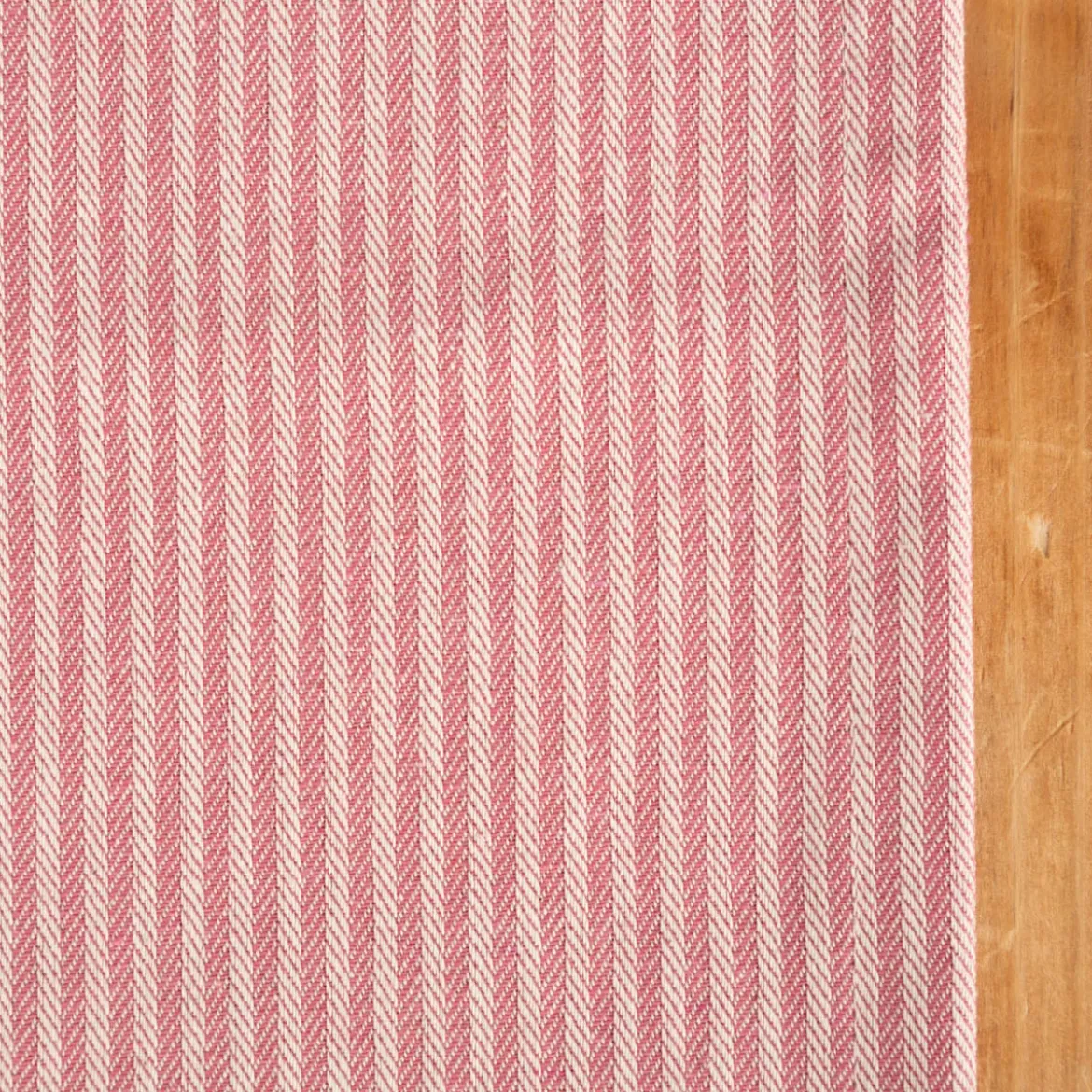 SCHÖNER LEBEN. Tischläufer aus Dobbystoff mit schmalen Streifen rosa ecru in 40x160cm