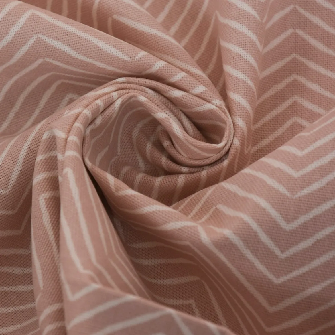 SCHÖNER LEBEN. Tischläufer Clarke & Clarke STUDIO G Pica ZickZack rosa 40x160cm