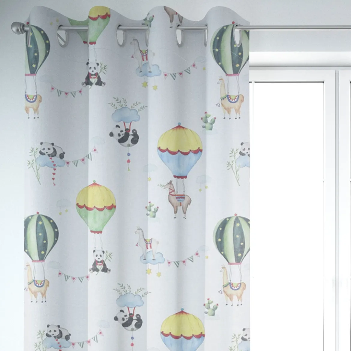 SCHÖNER LEBEN. Vorhang Lamarama mit Lamas, Pandas und Heißluftballons 245cm oder Wunschlänge