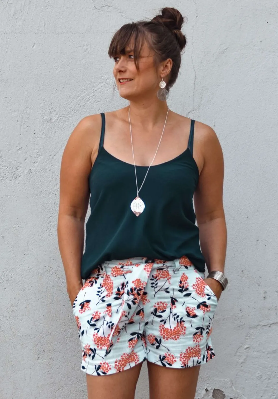 Schnittmuster Chino Hose Damen Papierschnittmuster meine Helen Gr. 32-50 von Meine Herzenswelt