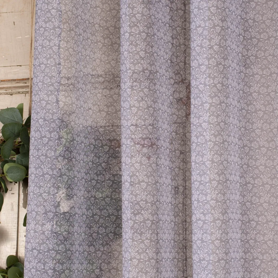 Ösengardine Allover fein geblümt grau weiß 140x260cm