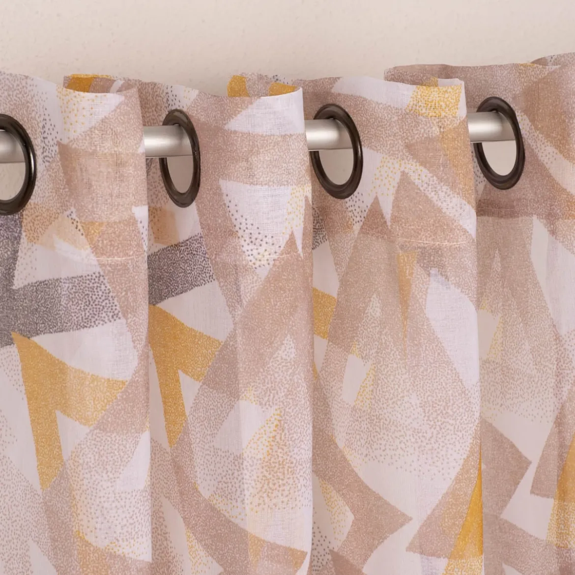 Ösengardine Geometrie Retro Dreiecke weiß braun senfgelb 135x260cm