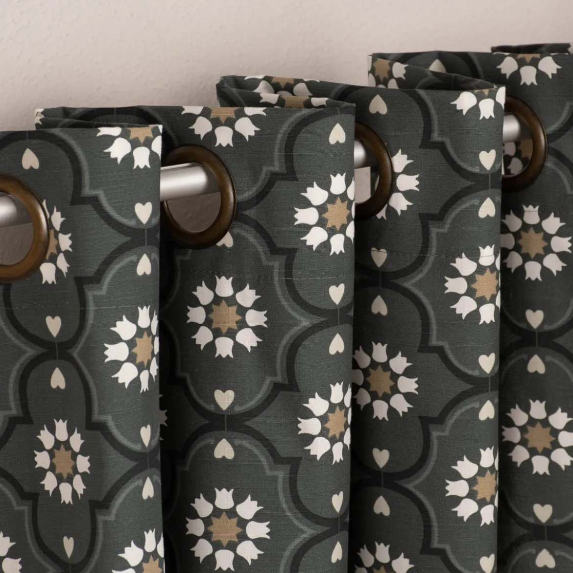 Ösengardine Hanna aus Baumwolle Ornamente blau weiß beige 140x245cm