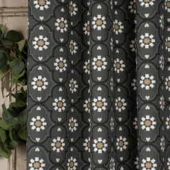 Ösengardine Hanna aus Baumwolle Ornamente blau weiß beige 140x245cm