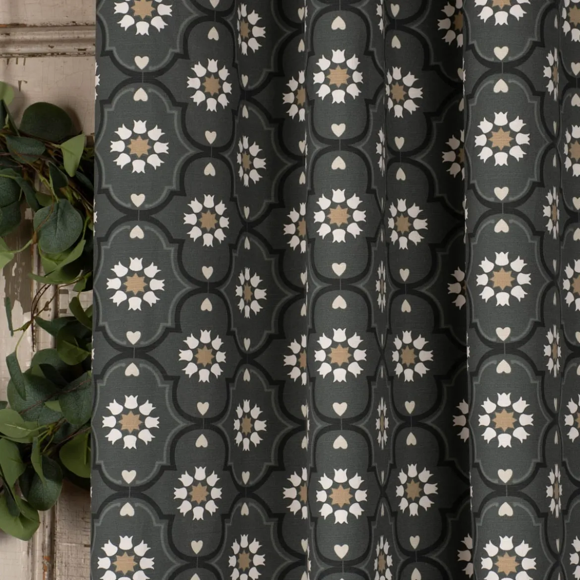 Ösengardine Hanna aus Baumwolle Ornamente blau weiß beige 140x245cm