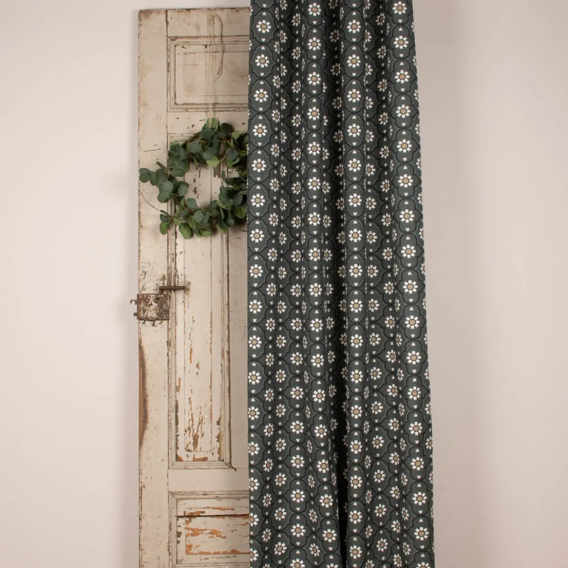Ösengardine Hanna aus Baumwolle Ornamente blau weiß beige 140x245cm