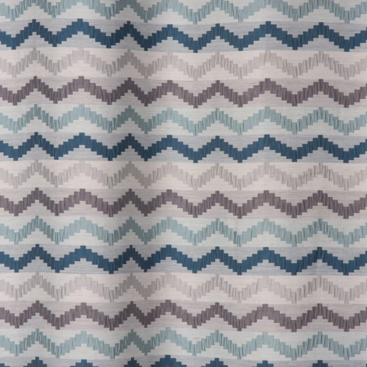 Ösenvorhang Jacquard Leinenoptik Chevronmuster weiß blau grau 135x250cm