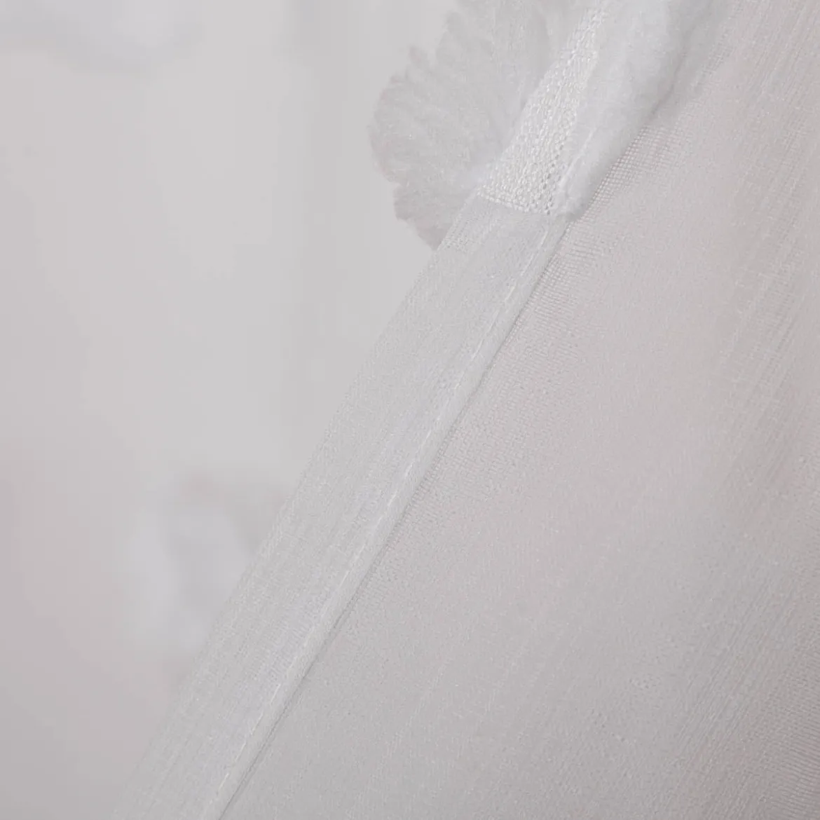 Ösenvorhang Leinenoptik mit Pompons uni weiß 140x260cm