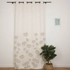 Ösenvorhang Oriana 140x260cm wollweiß natur Blumen – recycelte Garne