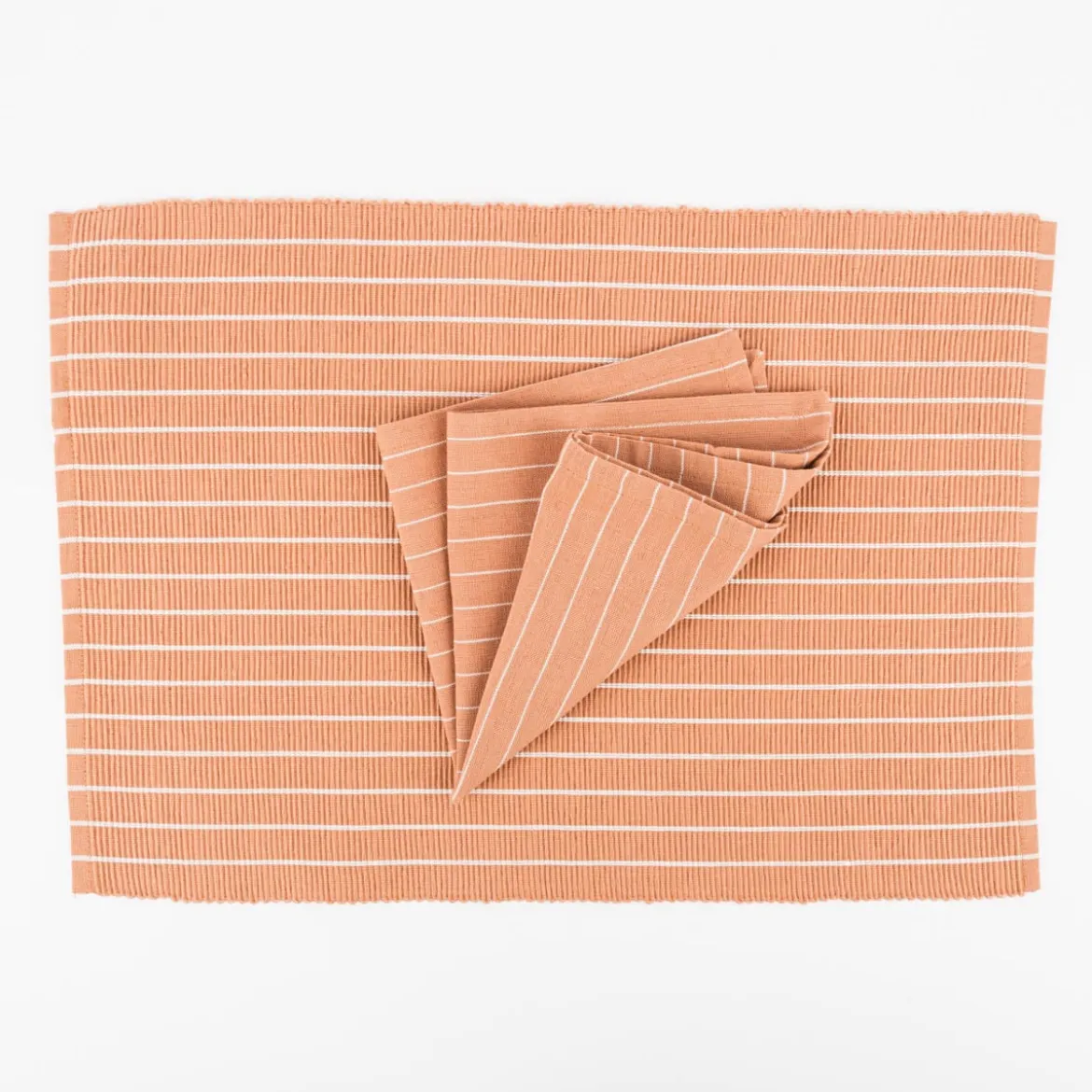Set aus 4 Platzsets und 4 Servietten gestreift hellbraun weiß 50x35cm und 40x40cm von Linen & More