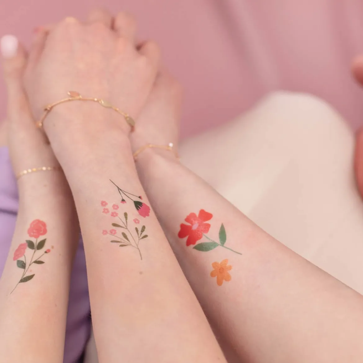 19 Stück abziehbare Tattoos Blumen und Blüten bunt 1,3x5,3cm