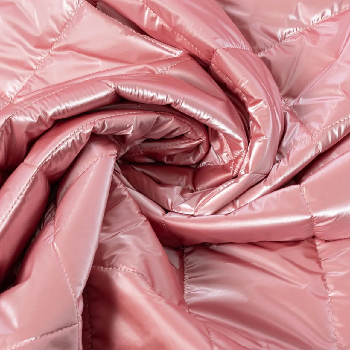 Steppstoff Bekleidungsstoff Stepped Shine Rauten rosa 1,40m Breite