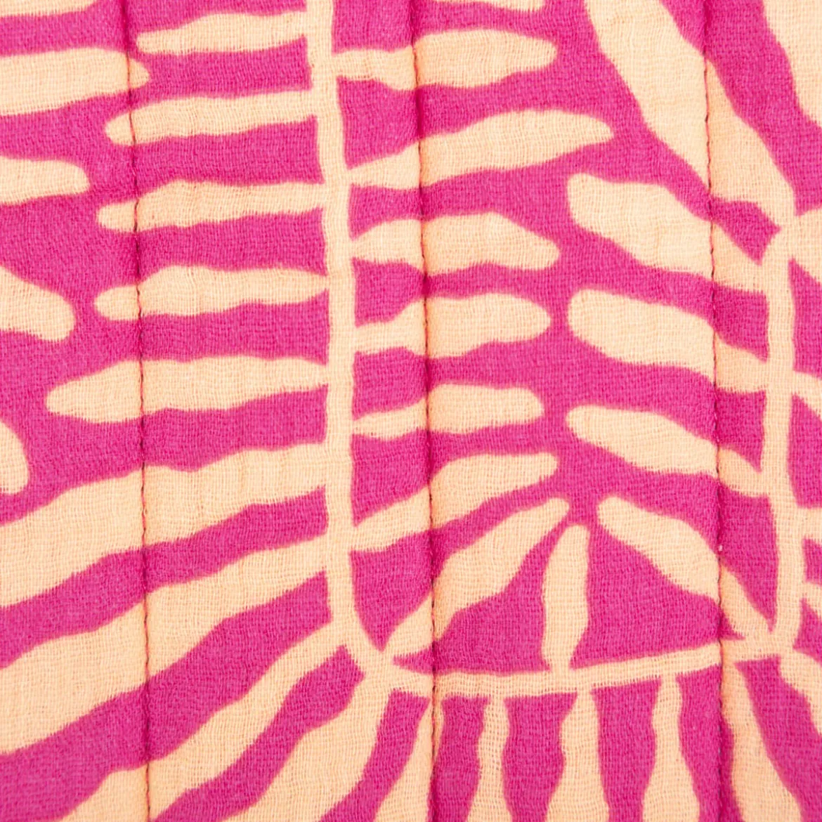 Steppstoff Musselin Stoff Wattierung Doubleface Abstrakt Floral fuchsia 1,30m Breite
