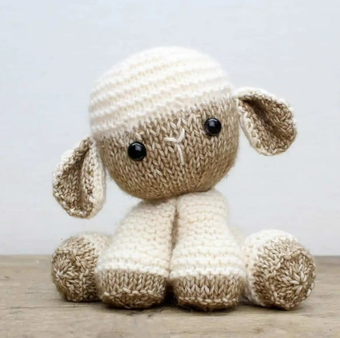 Strickset Lore Lamb zum Selbermachen von Hardicraft